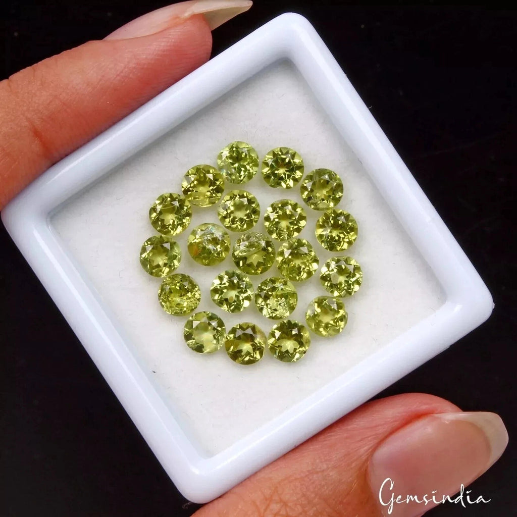 Peridot Lot, Loose Gemstone, Green — 20 Pieces, 5mm, 10.70 Ct