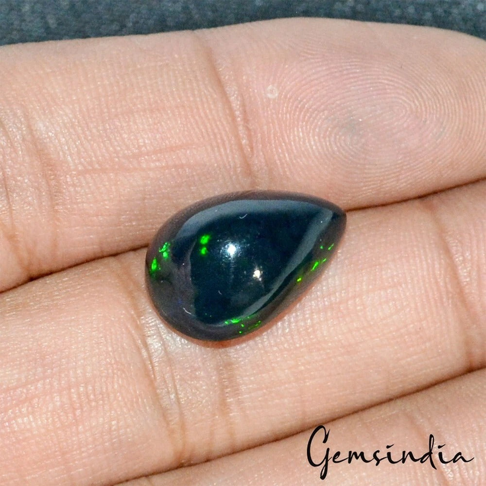 Opal Cabochon, Untreated, Black — 18x12x8 mm, 7.15 Ct, Ethiopia