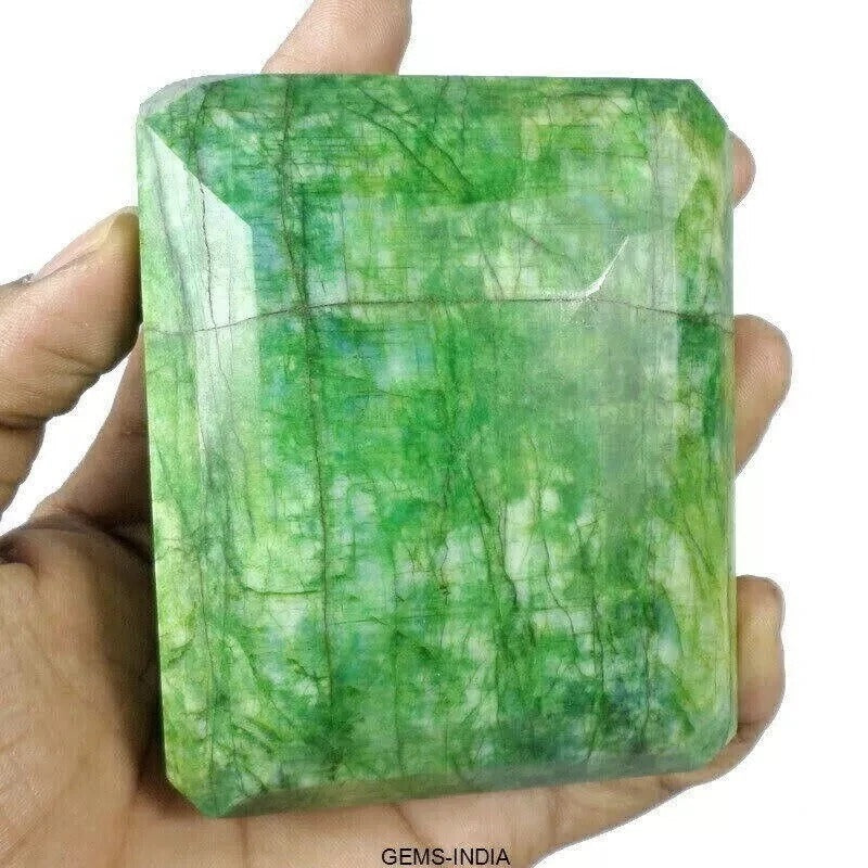 Emerald Loose Gemstone, Octagon Cut, Color Enhanced — 2500 Ct, Brazil