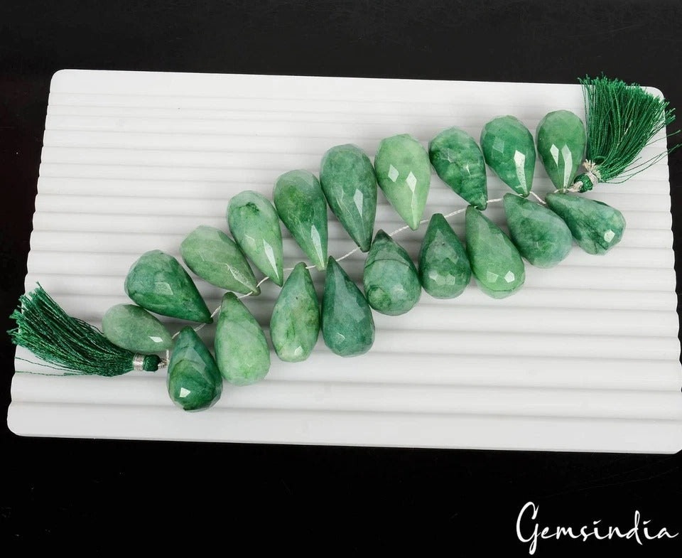 Emerald Beaded Strand, Green — 24mm to 36mm, 1020 Ct