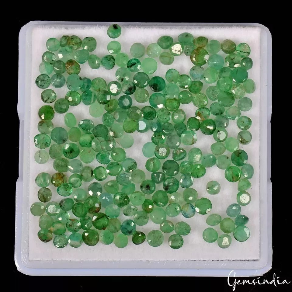Emerald Lot, Loose Gemstone, Untreated, Green — 225 Pieces, 2mm to 2.5mm, 19.50 Ct, Colombia
