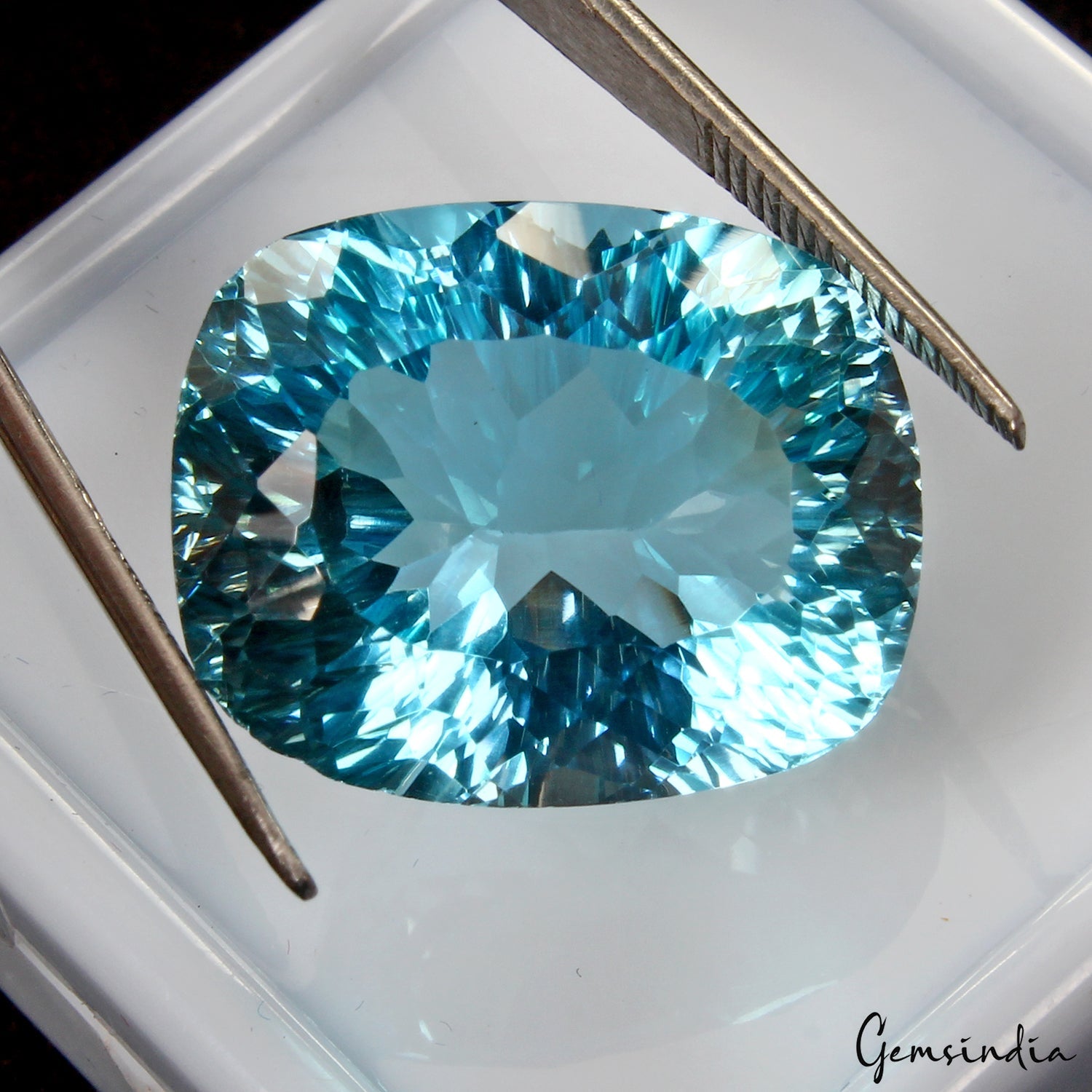 igl&i Certified Cushion Concave Cut Swiss Blue Topaz 31.20Ct Marvelous Full Fire