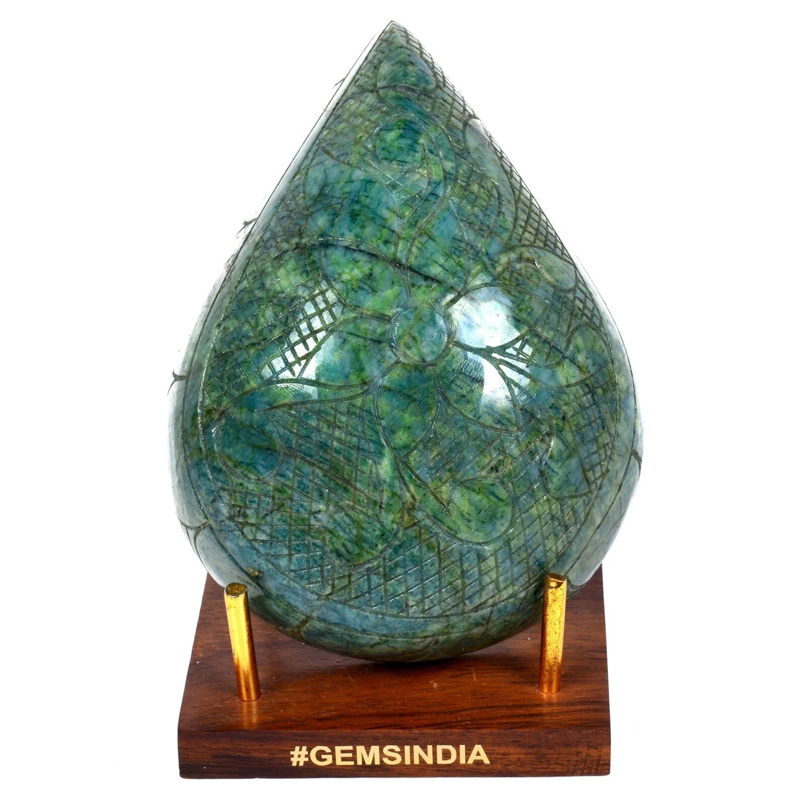 Brazilian Emerald Loose Gemstone, Green — 122x87x43 mm, 3270 Ct, Brazil