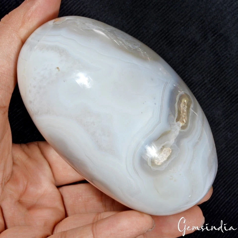 Onyx Sphere — 105x63mm, 3100 Ct, Madagascar