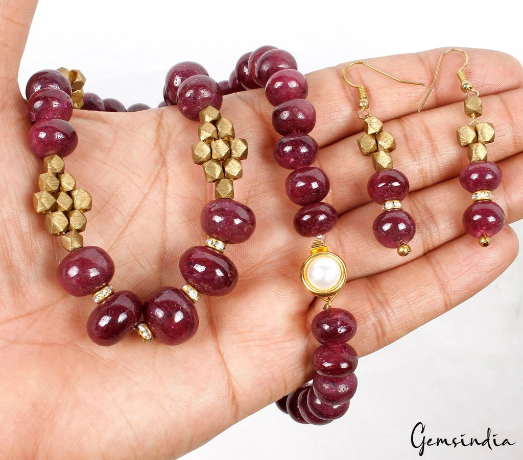Ruby Necklace, Red — 10mm to 15mm, 740 Ct, India