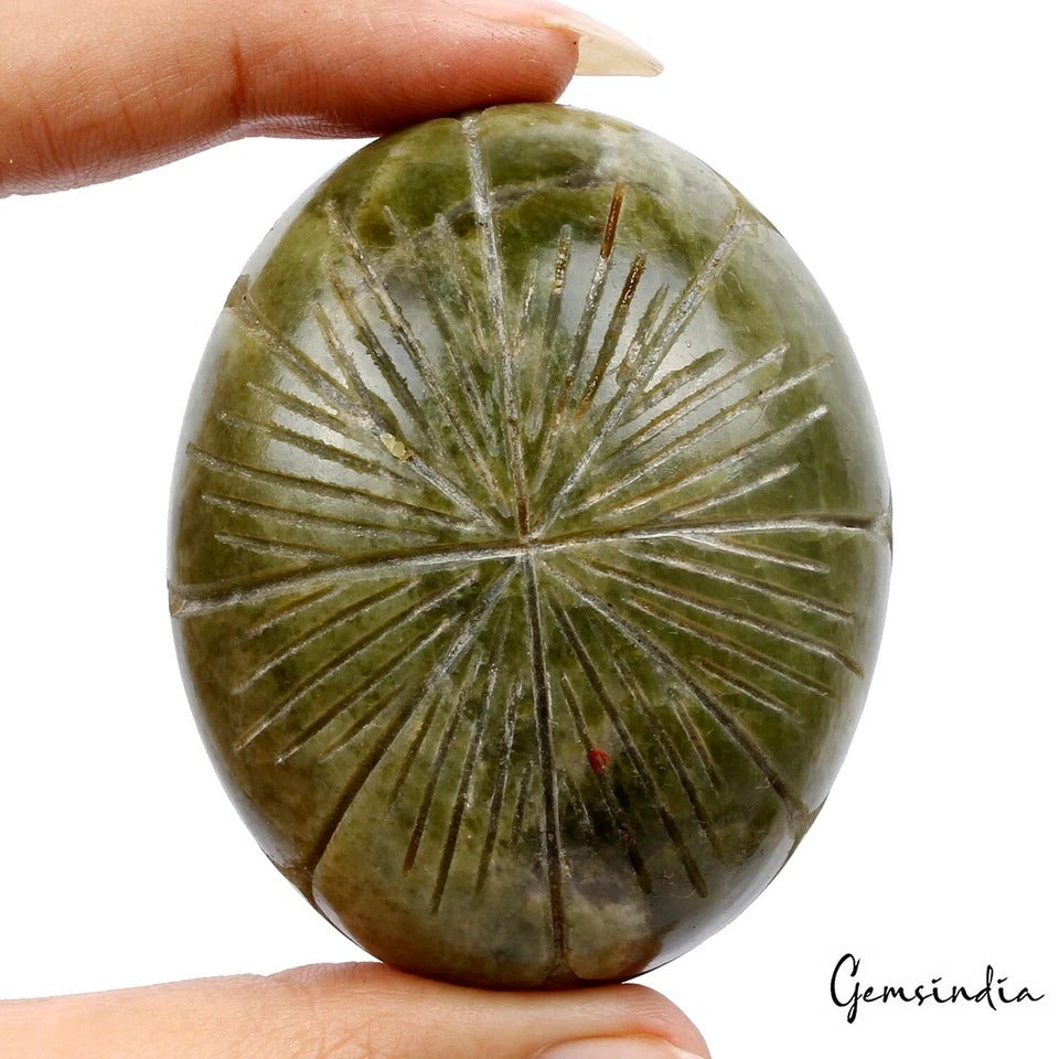 Vessonite Carving, Untreated, Green — 62x50x22 mm, 660 Ct, Madagascar