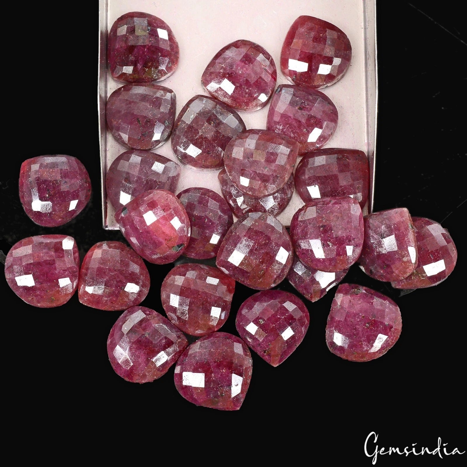Ruby Lot, Loose Gemstone, Red — 25 Pieces, 19mm to 21mm, 660 Ct, Madagascar
