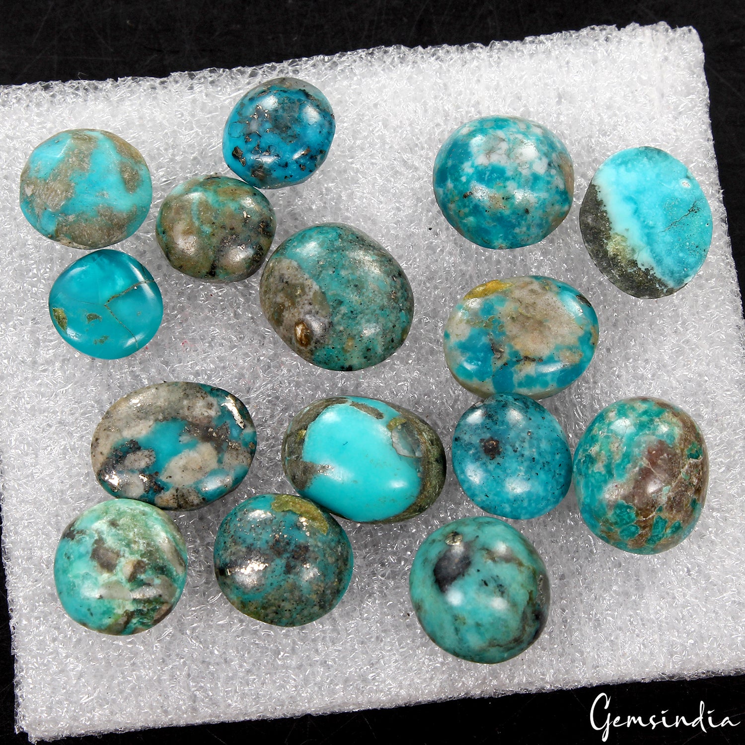 Turquoise Cabochon, Oval cabochon, Untreated — 10 mm to 14mm, 102.70 Ct