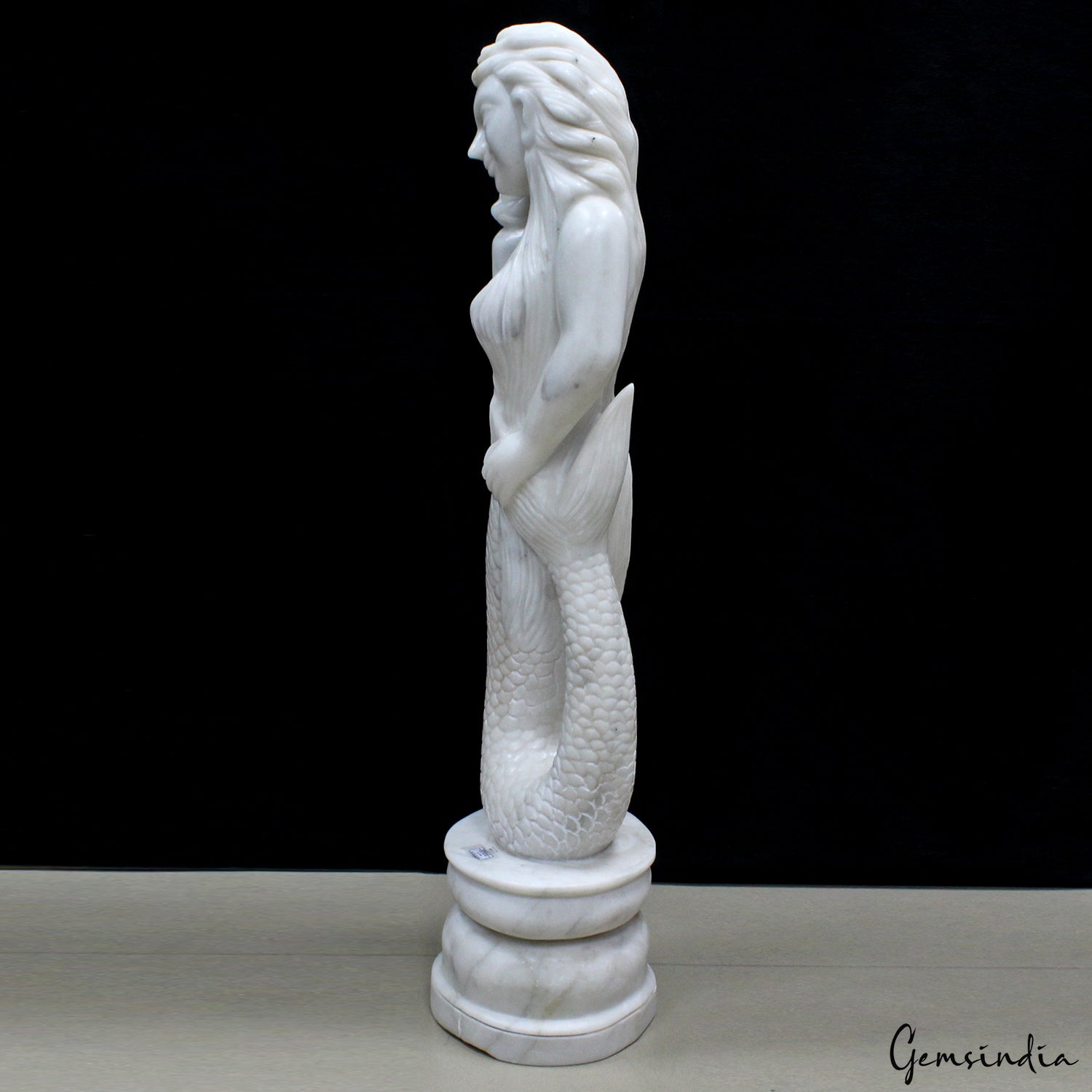 Marble Carving, White — 33.7x8.5x8 inches, 35.5 Kg (177500 Ct), India