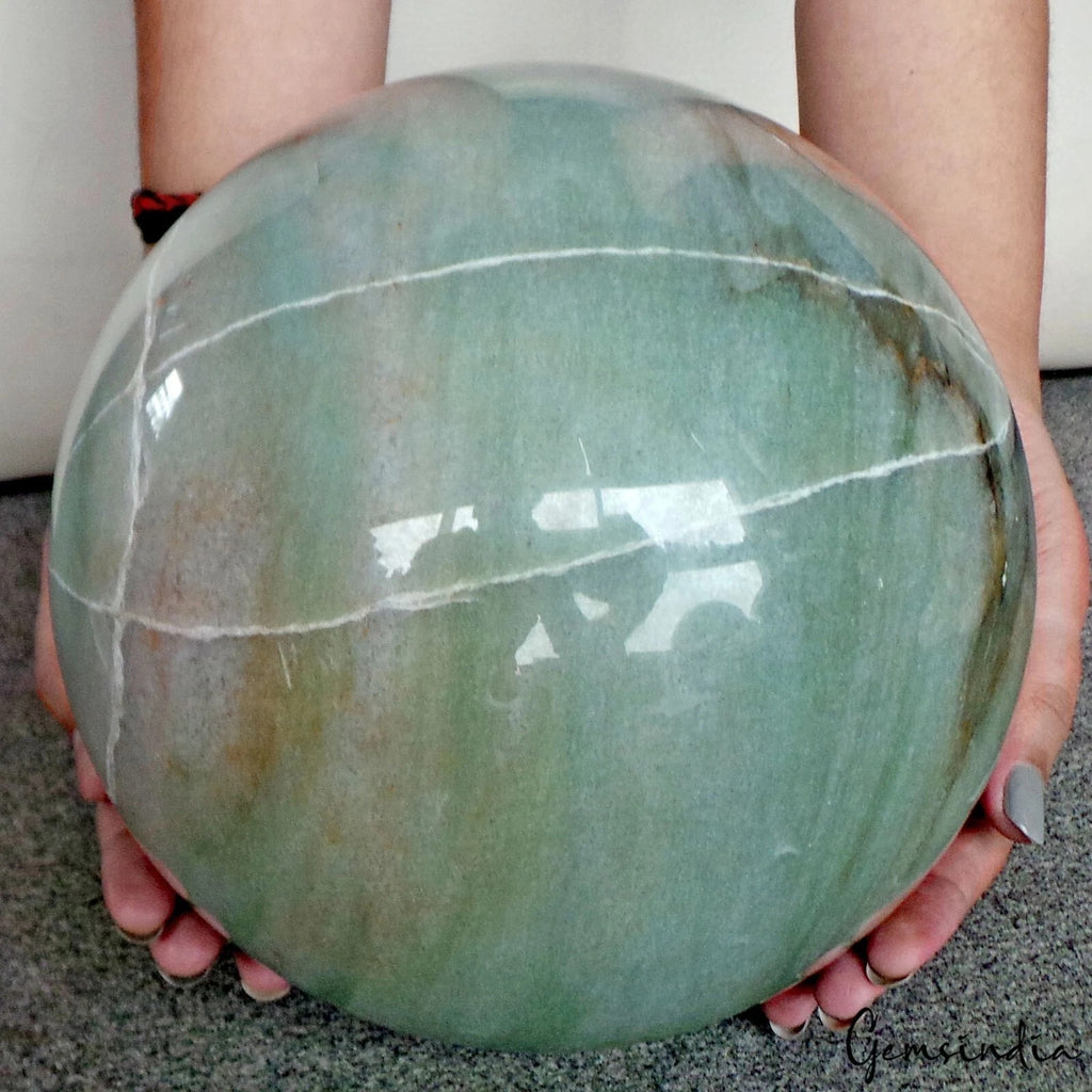 Aventurine Sphere, Green — 7.7 Inch in diameter, 8.74 Kg (43700 Ct), Madagascar