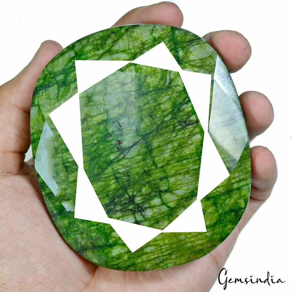 Huge 2250 Cts Natural Brazilian Top Green Emerald Oval Cut Museum Size Gemstone