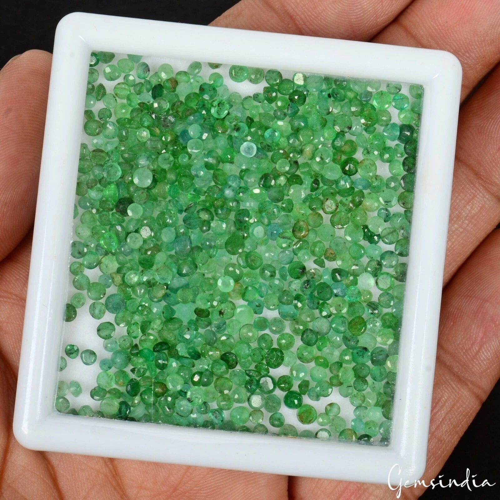 630 Pcs Natural Colombian Green Emerald 1.5mm-3mm Round Cut Loose Gemstones Lot