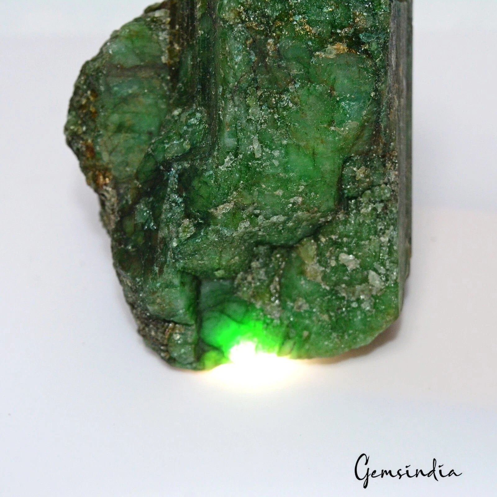 Natural Green Emerald Uncut Raw Rough 2620 Cts Earth mined Gemstone From Brazil