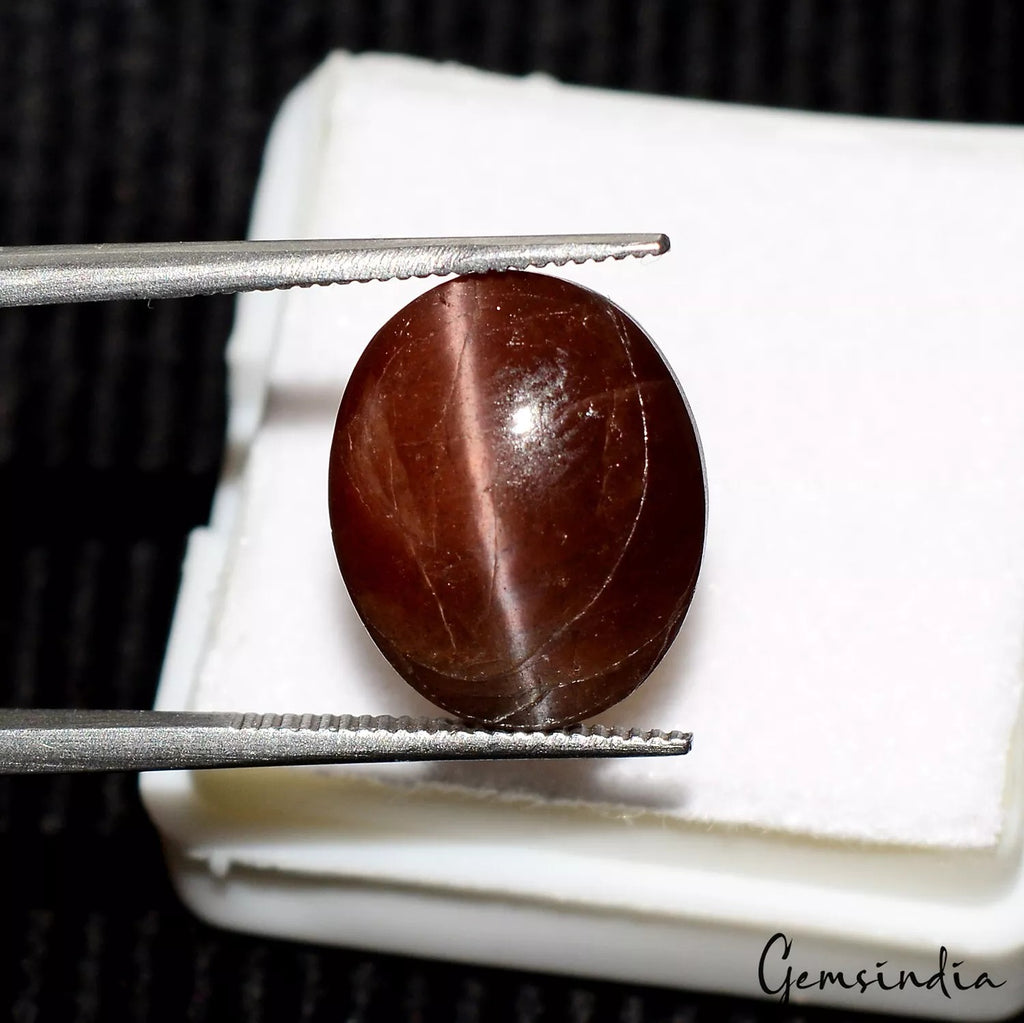 Spectrolite Cabochon, Oval cabochon, Untreated — 14x11x7mm, 9.00 Ct, Madagascar