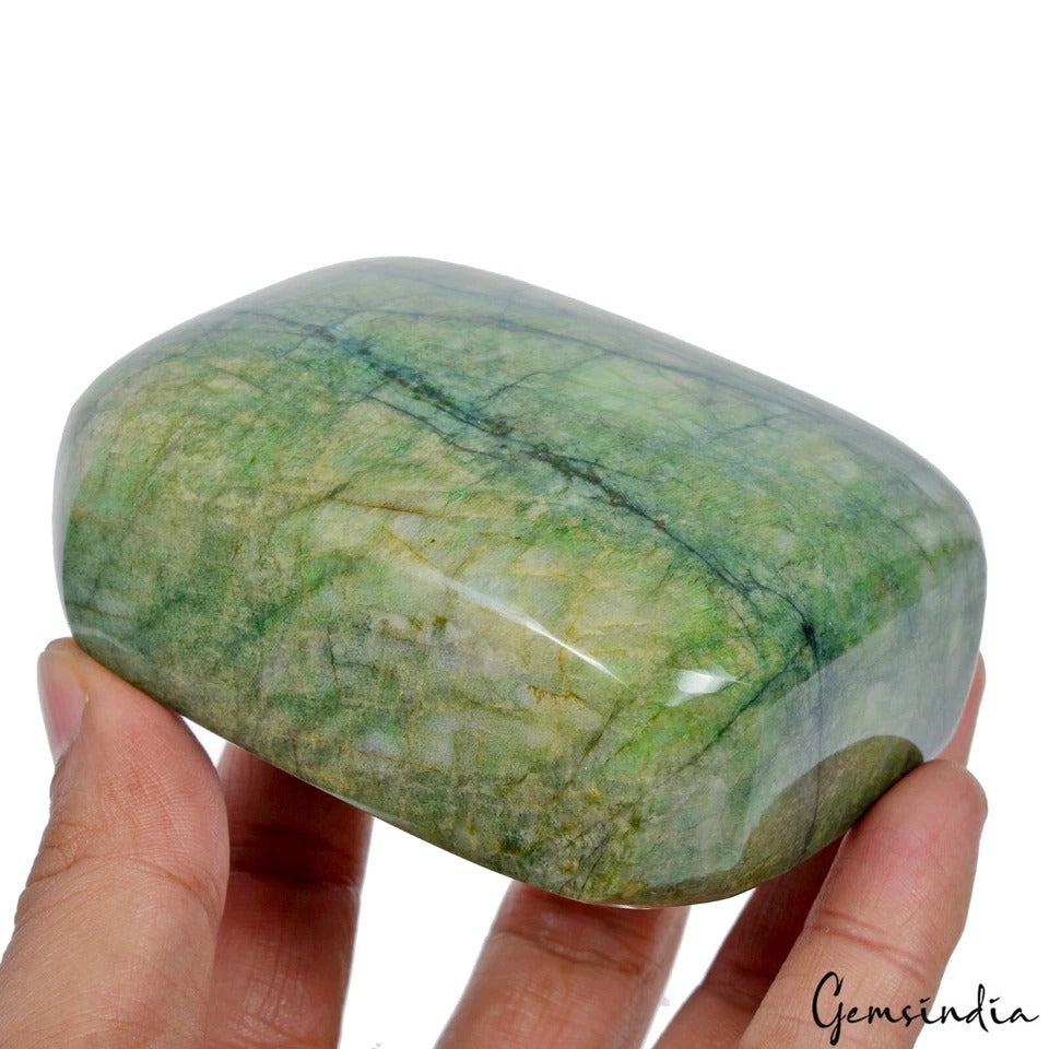 Emerald Cabochon, Green — 88x66x41 mm, 2630 Ct, Brazil