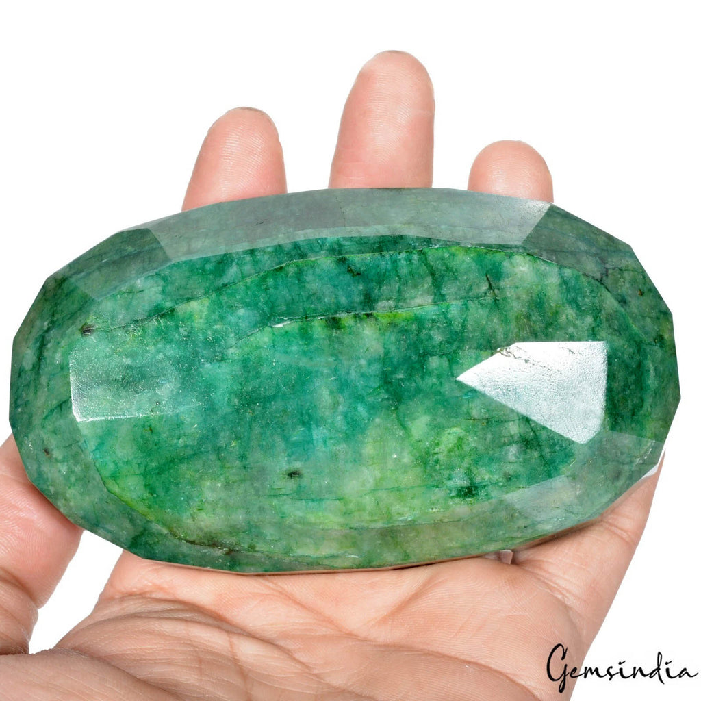 Brazilian Emerald Loose Gemstone, Color Enhanced, Green — 112 x 64 x 42 mm, 2350 Ct, Brazil