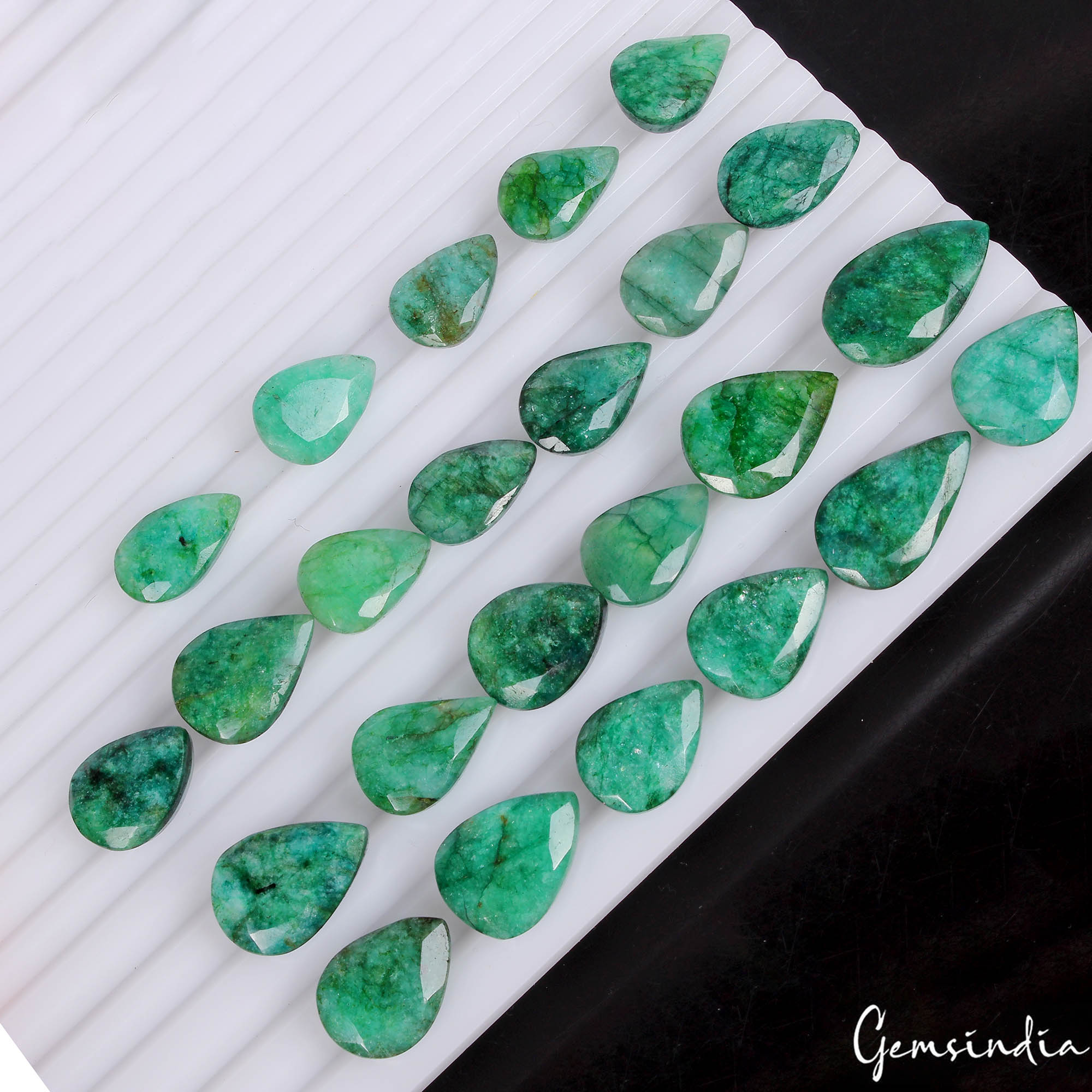 370 Cts/24 Pcs Natural Brazilian Green Emerald Pear Cut Loose Gems For Jewelry