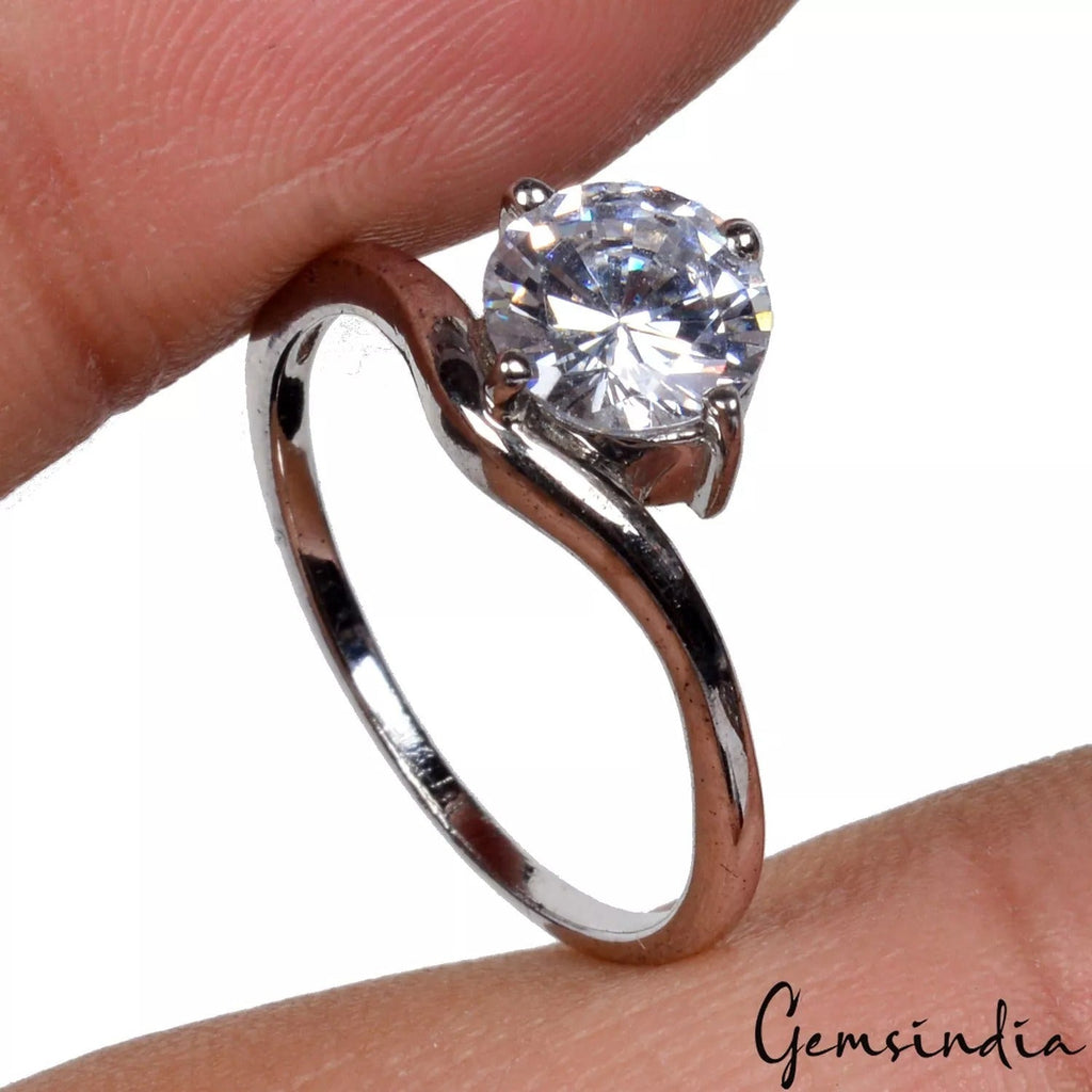 2.16g White Zirconia CZ Round Cut Silver Band Women's Engagement Ring ~7 US Size