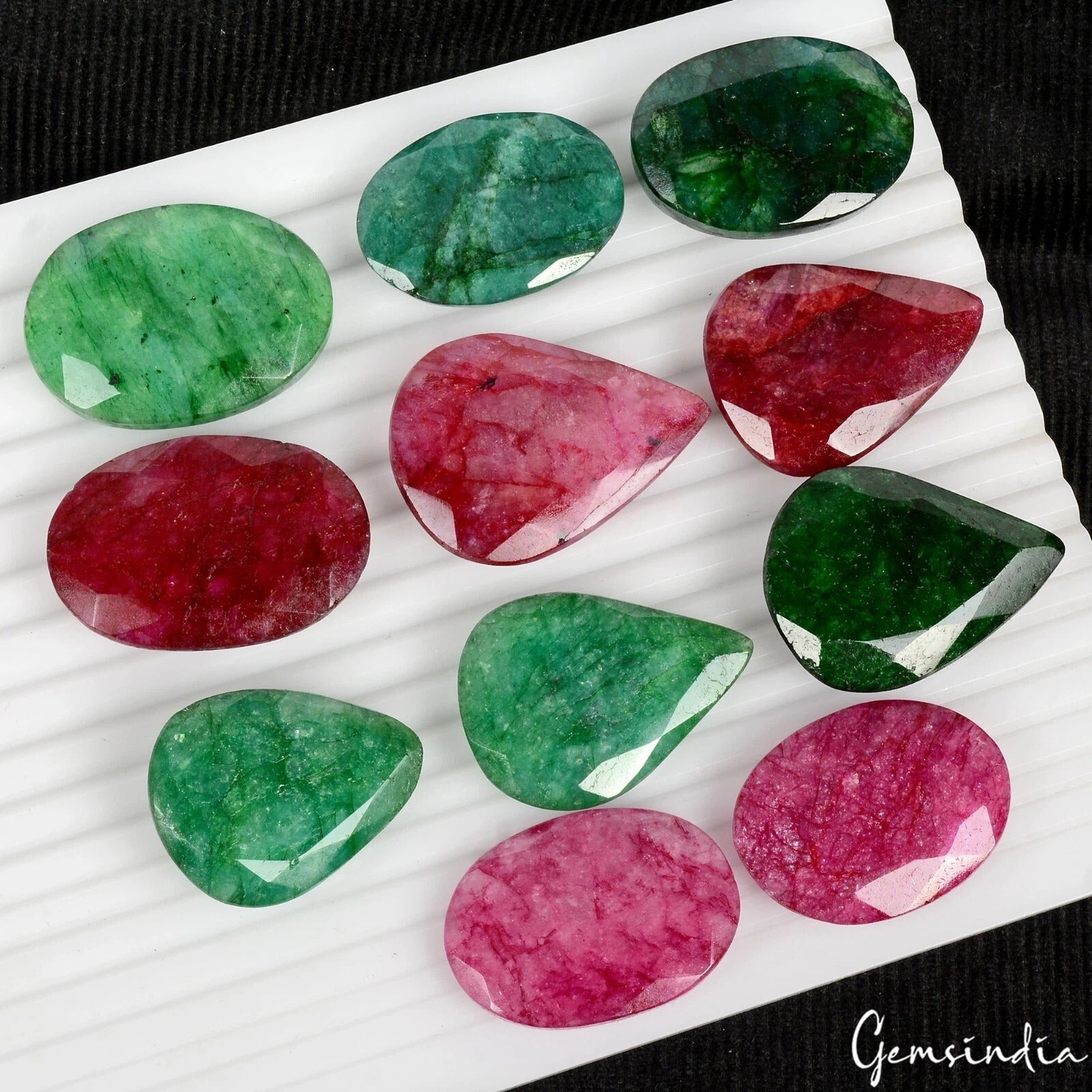 750 Ct/11 Pc Natural Red Beryl/Green Emerald Mix Cut Loose Pendant Size Gemstone