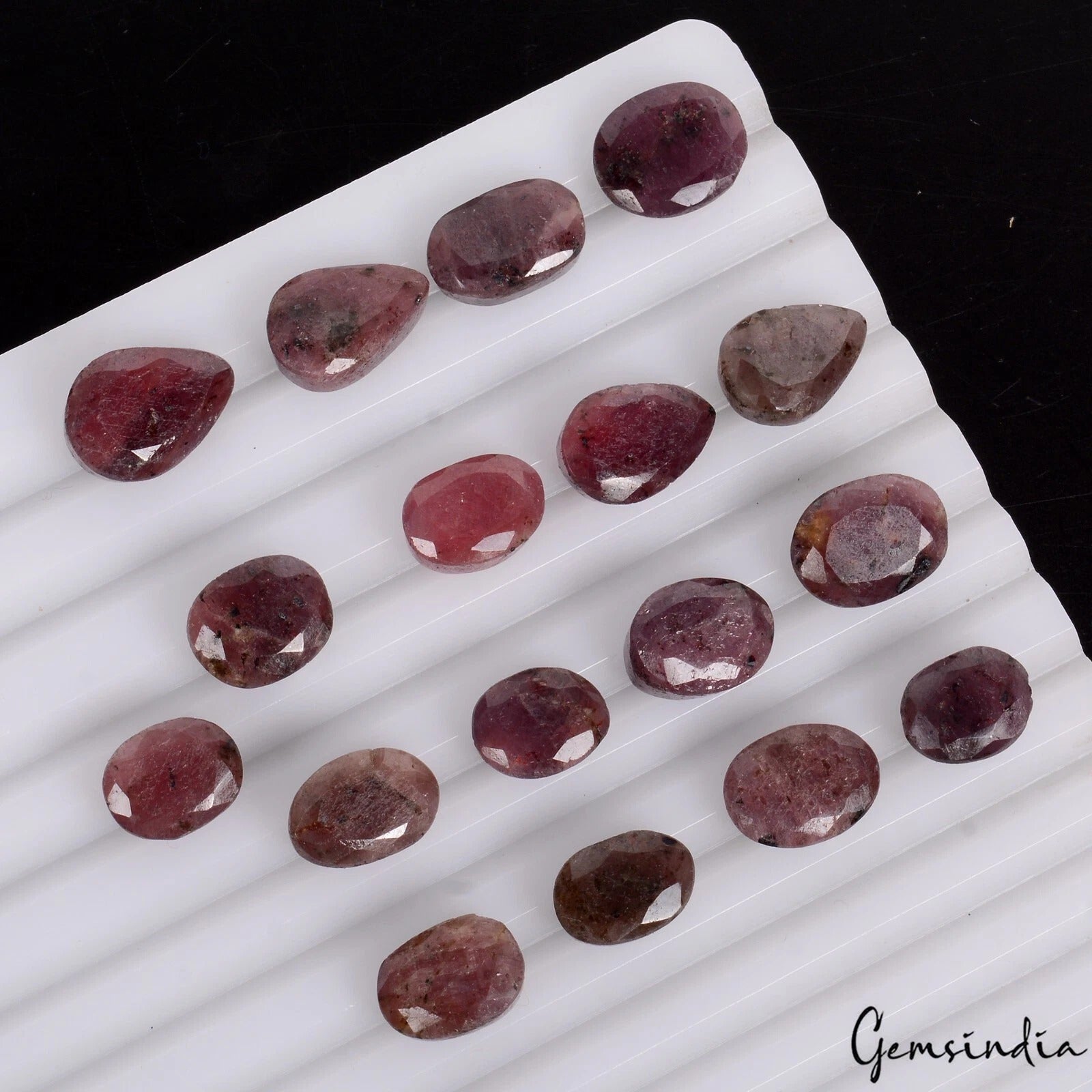 Ruby Lot, Loose Gemstone, Untreated, Red — 17 Pieces, 10mm to 14mm, 129.60 Ct, Mozambique