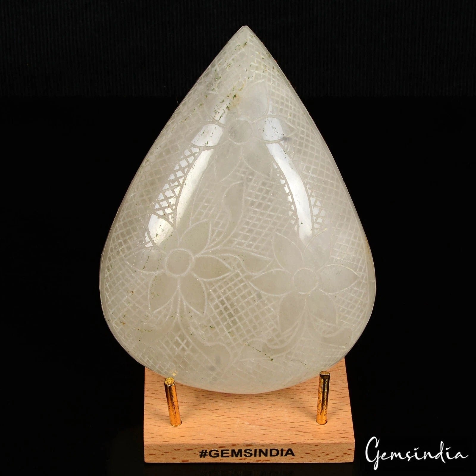 5200 Ct Natural White Quartz Pear Huge Carved Loose Untreated Huge Size Gemstone