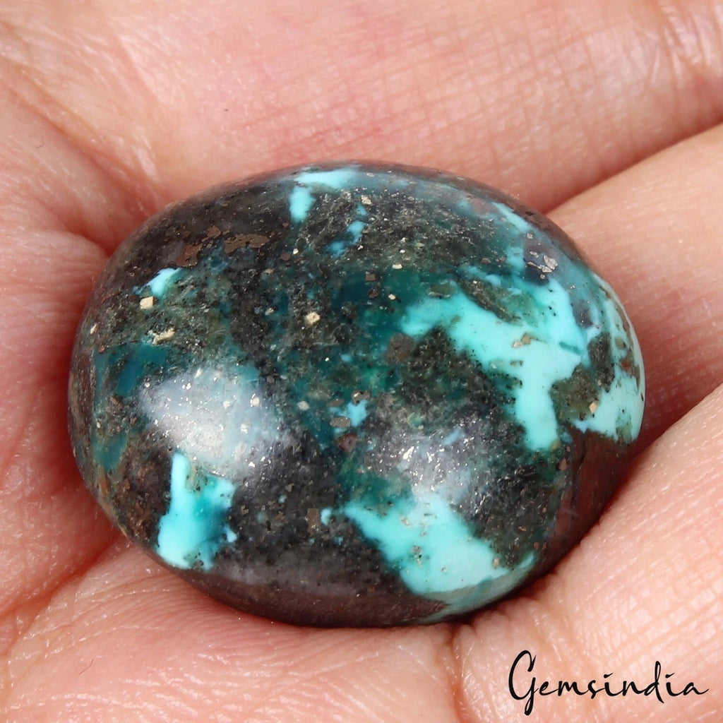 Turquoise Cabochon, Oval cabochon, Untreated — 22x20x11 mm, 37.00 Ct