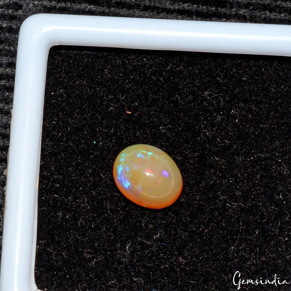 Ethiopian Opal Cabochon — 9x7x5 mm, 2.00 Ct, Ethiopia