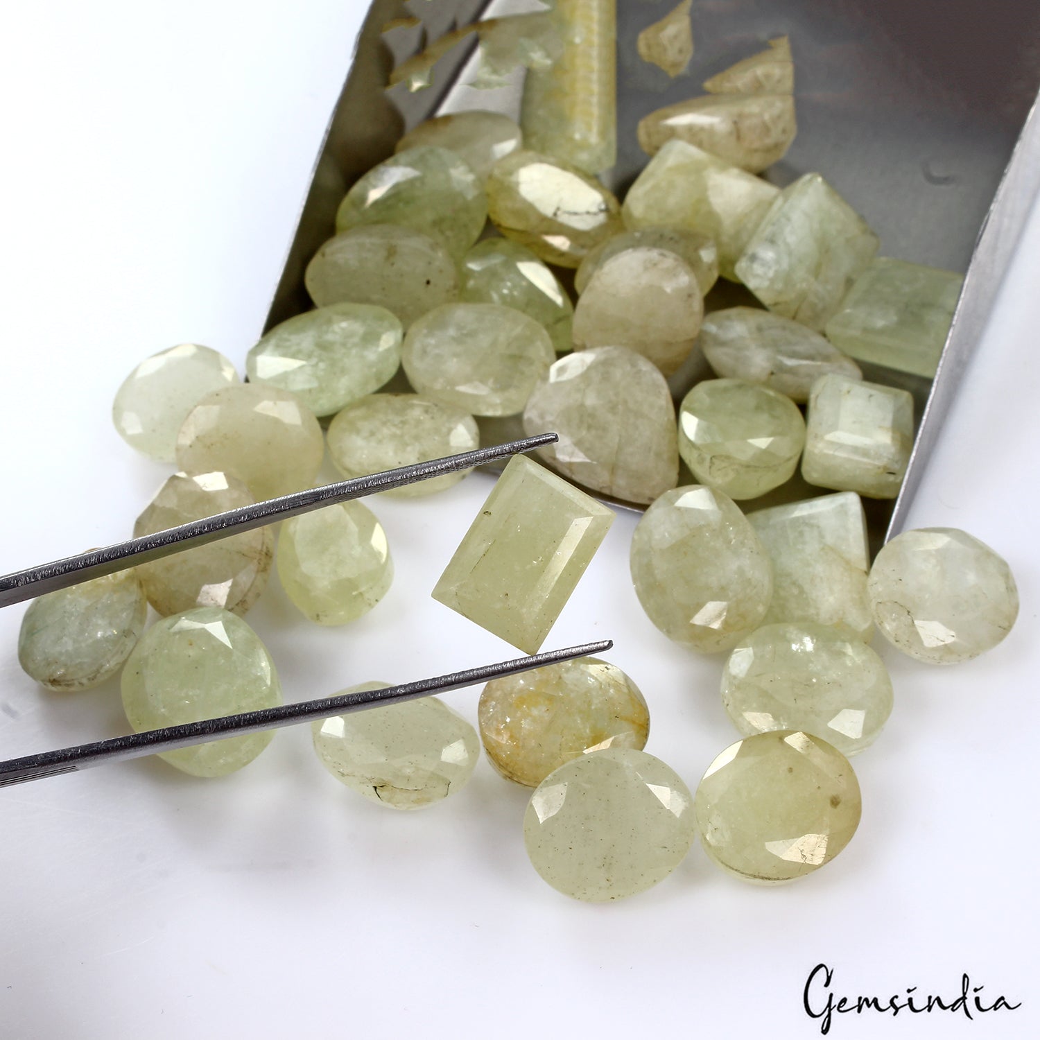 Aquamarine Lot, Loose Gemstone, Untreated — 34 Pieces, 13mm to 19mm, 460 Ct, Brazil