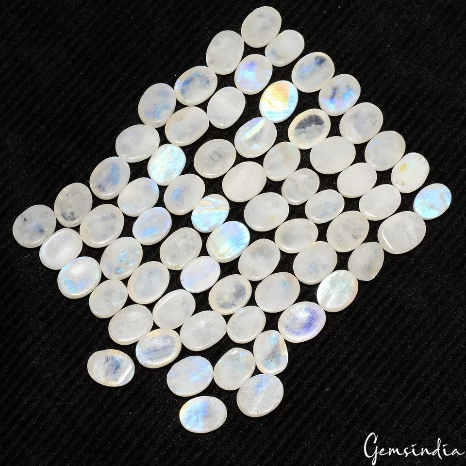 Moonstone Lot, Cabochon, Untreated, Blue — 65 Pieces, 8mm to 9mm, 136.70 Ct, Madagascar