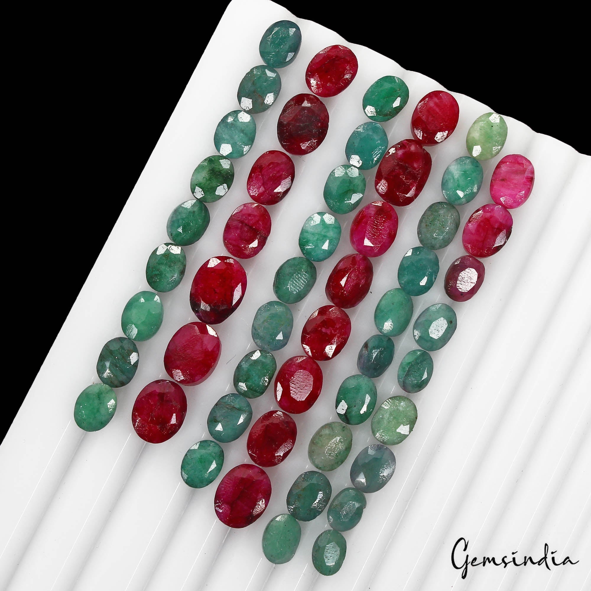 92.80 Cts/52 Pcs Natural Red Beryl Green Emerald Oval Cut Loose Gems For Jewelry
