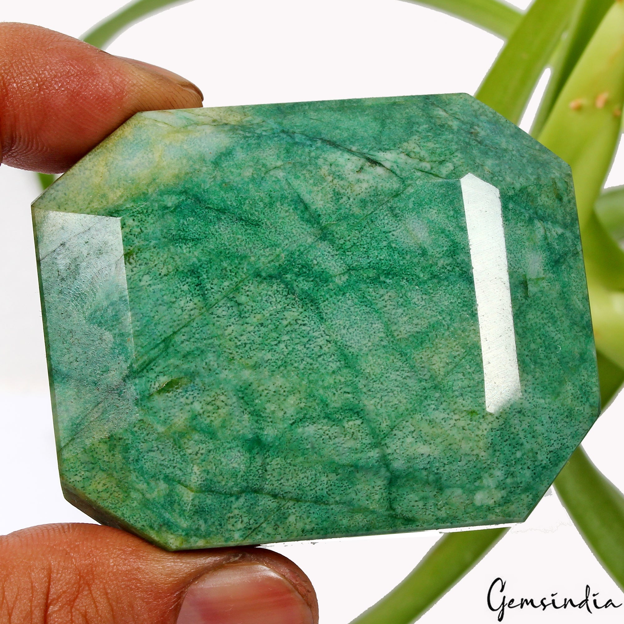 900 Cts Natural Top Green Emerald Octagon Cut Loose Earth mined Gemstone, Brazil