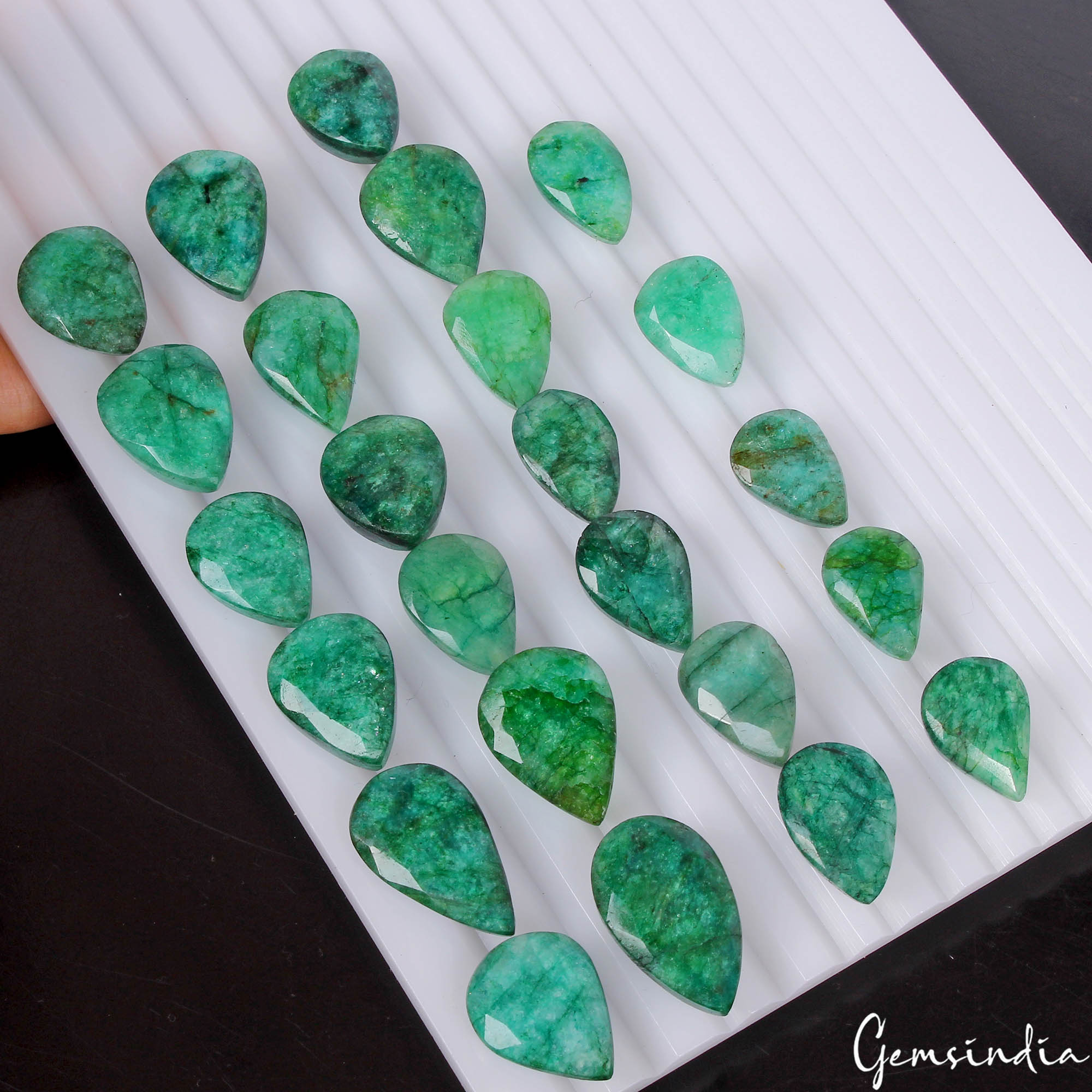 370 Cts/24 Pcs Natural Brazilian Green Emerald Pear Cut Loose Gems For Jewelry