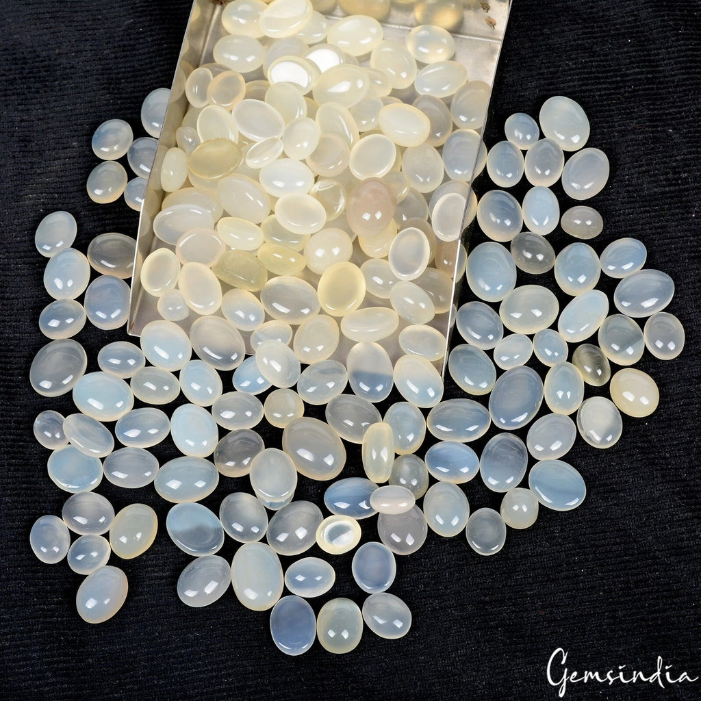 Moonstone Lot, Cabochon, Untreated — 175 Pieces, 11mm to 17mm, 1500 Ct, Madagascar