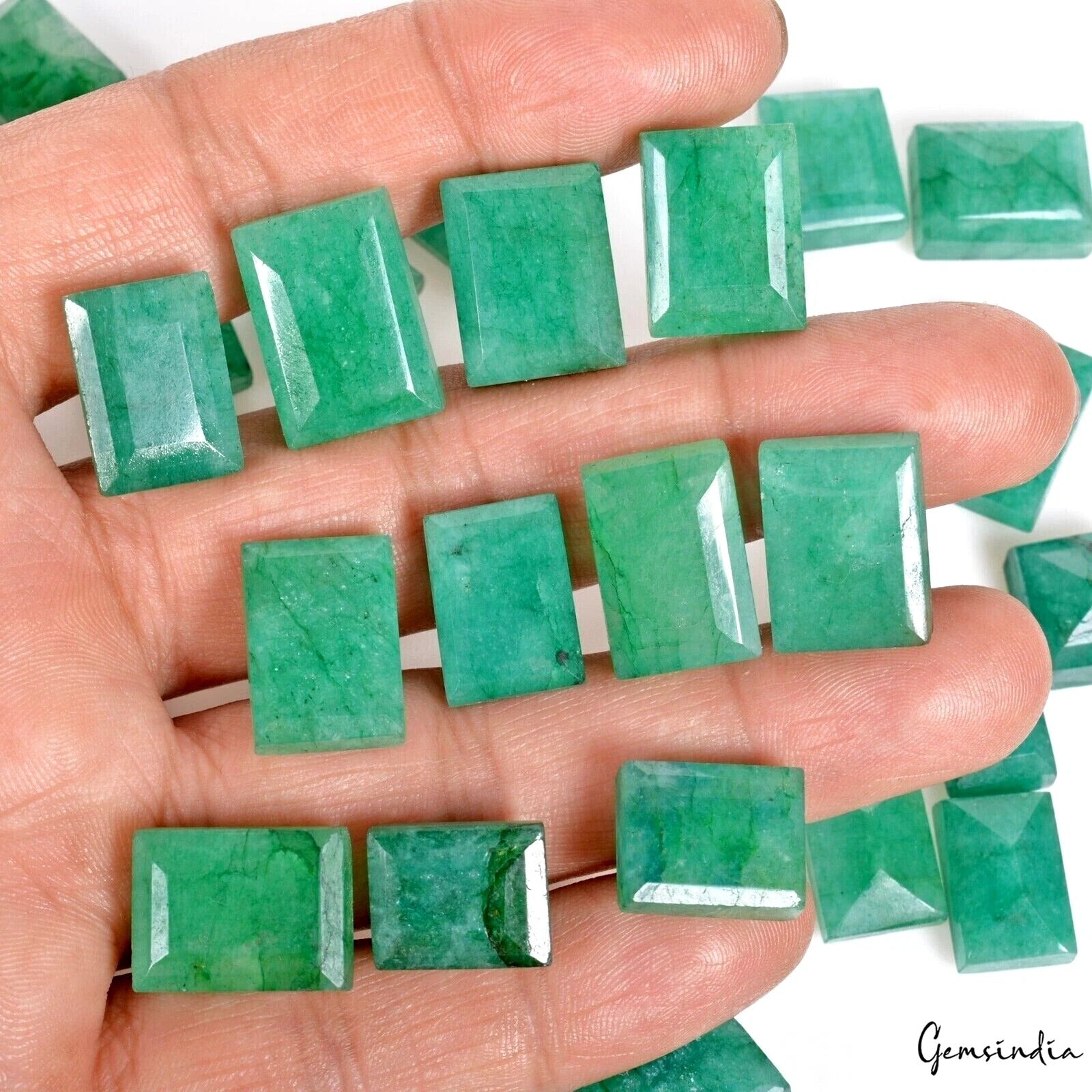 Emerald Lot, Loose Gemstone, Green — 30 Pieces, 12mm to 18mm, 400 Ct, Brazil