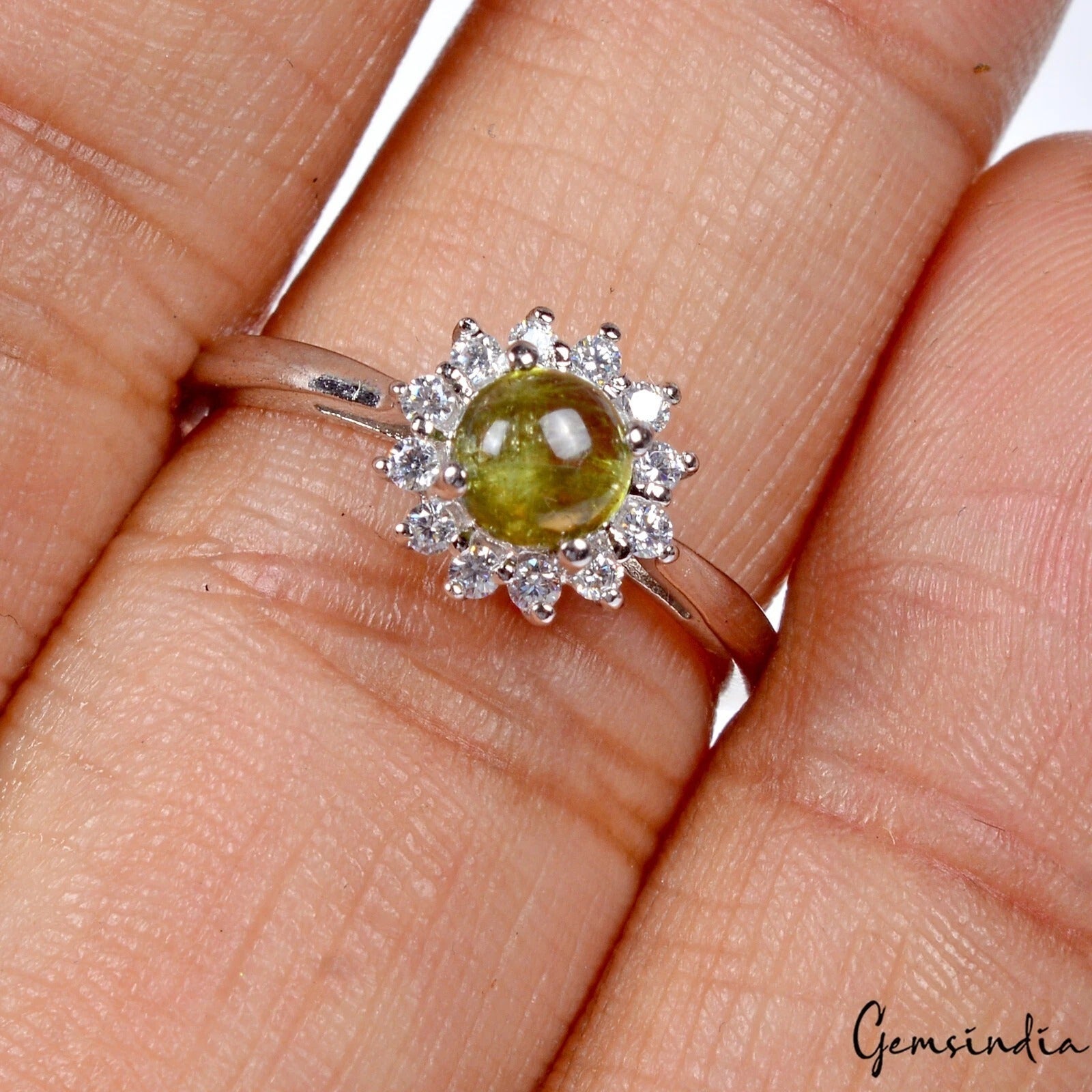 2.07 Gram Natural Green Peridot Round Gem 925 Sterling Silver Carved Ring 6.5 US
