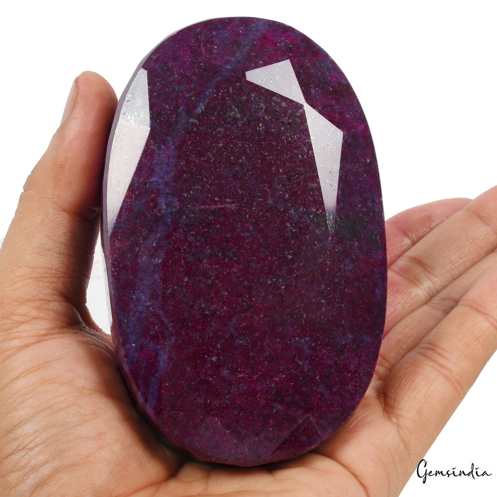 Natural Pink Red Ruby 3860 Carat Oval Cut Loose Earth mined Museum Size Gemstone