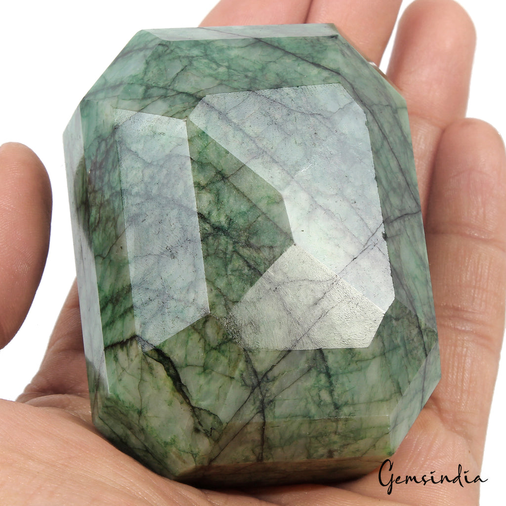 Brazilian Emerald Loose Gemstone, Color Enhanced, Green — 75 x 55 x 45mm, 1950 Ct, Brazil