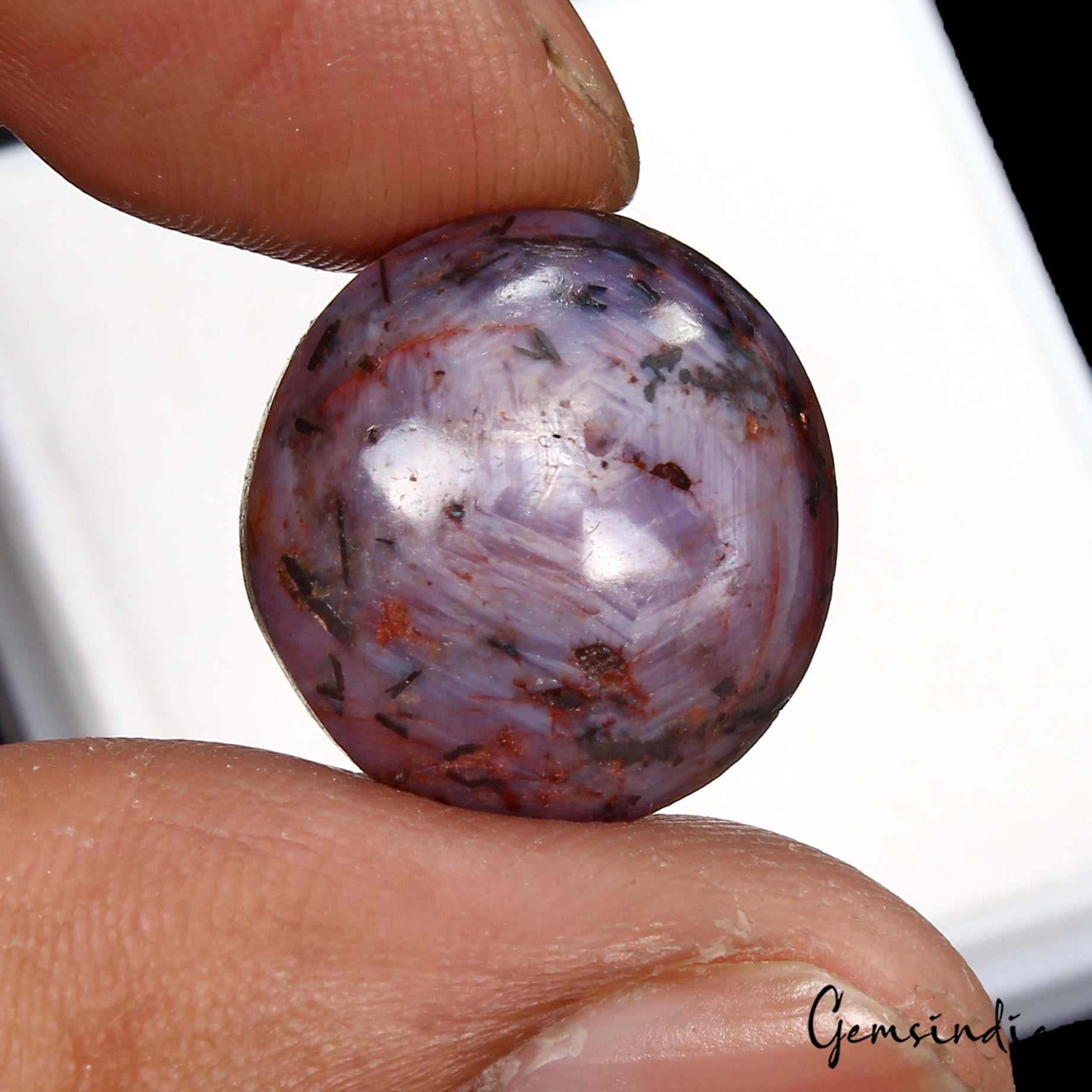 Ruby Cabochon, Red — 16x16x12 mm, 44.55 Ct