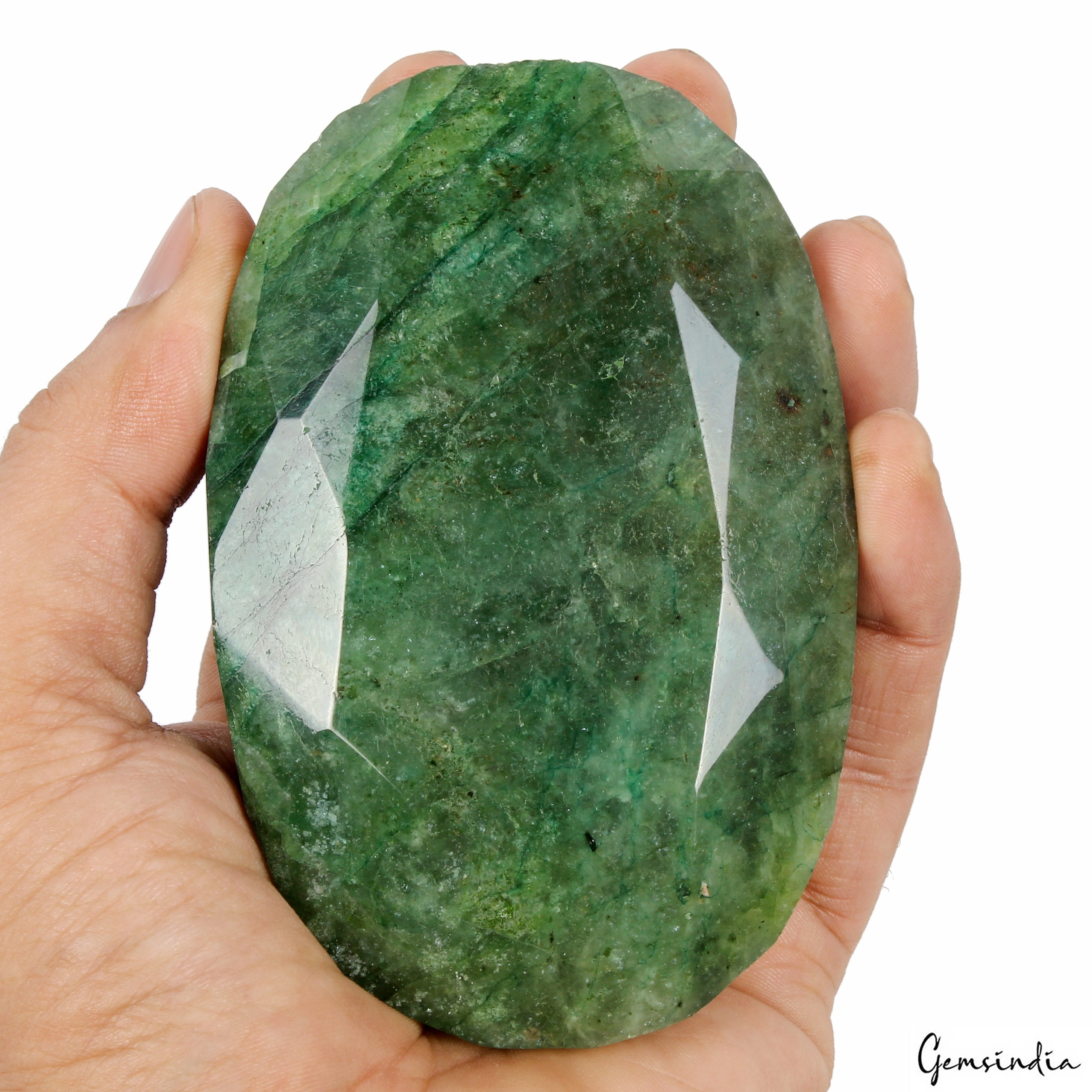 Emerald Loose Gemstone, Green — 105x69x44mm, 2700 Ct, Brazil