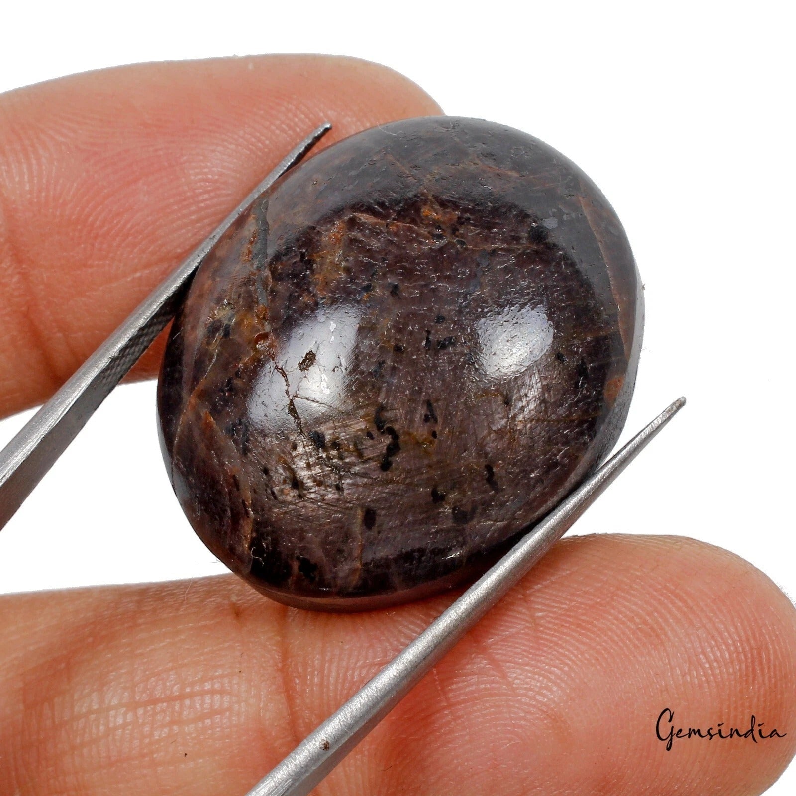 Ruby Cabochon, Oval Cabochon, Untreated — 29x24x14mm, 115.00 Ct, Madagascar