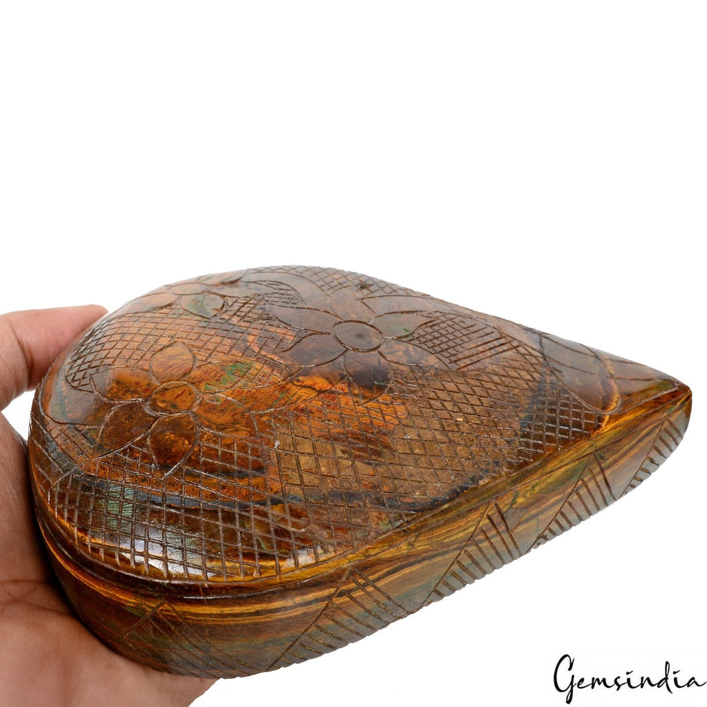 Tiger Eye Carving, Pear Carved, Untreated — 7x5x2 Inch, 1.6 Kg (8200 Ct), Madagascar