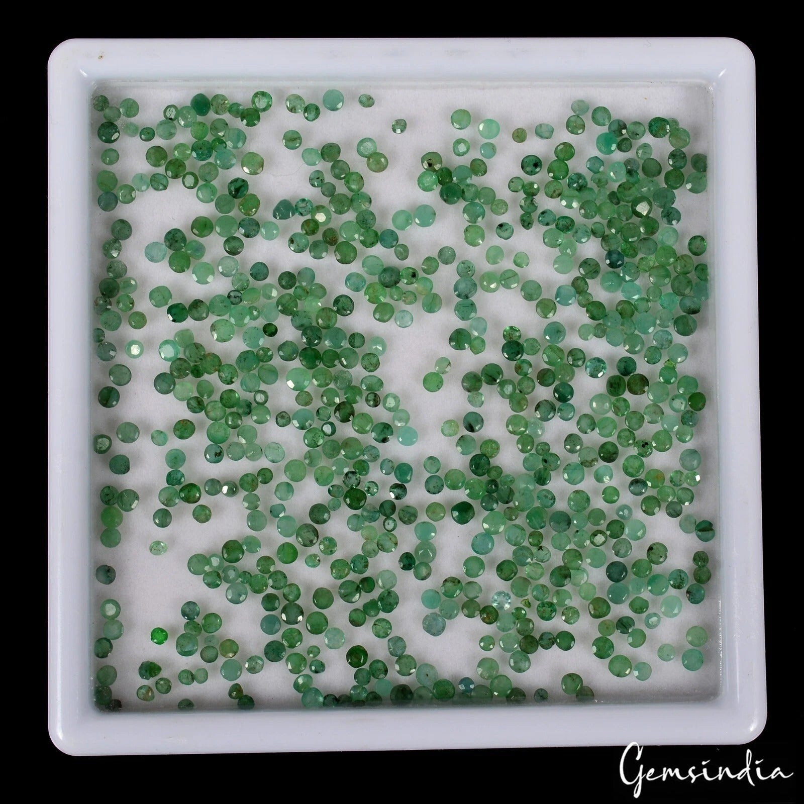 Emerald Lot, Loose Gemstone, Untreated, Green — 600 Pieces, 1mm to 3mm, 40.00 Ct, Colombia