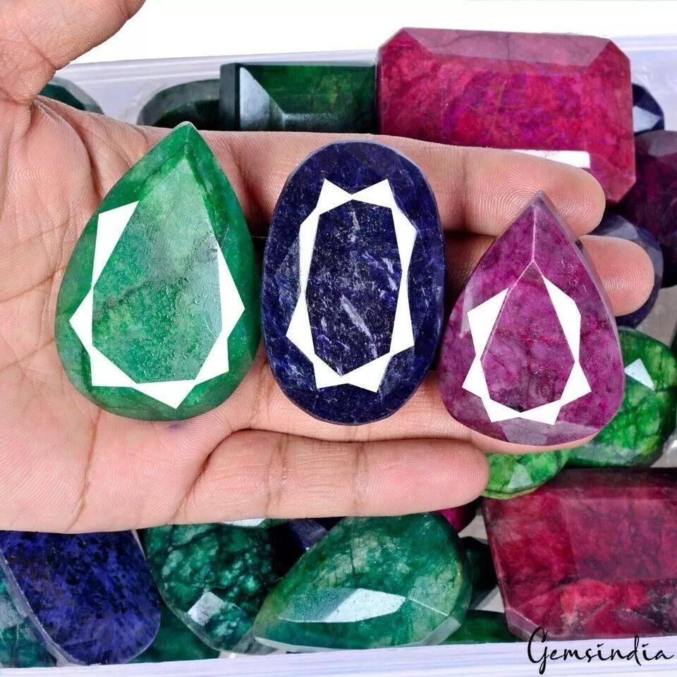 Emerald Lot, Loose Gemstone — 40 Pieces, 29mm to 59mm, 10000 Ct (2 Kg)
