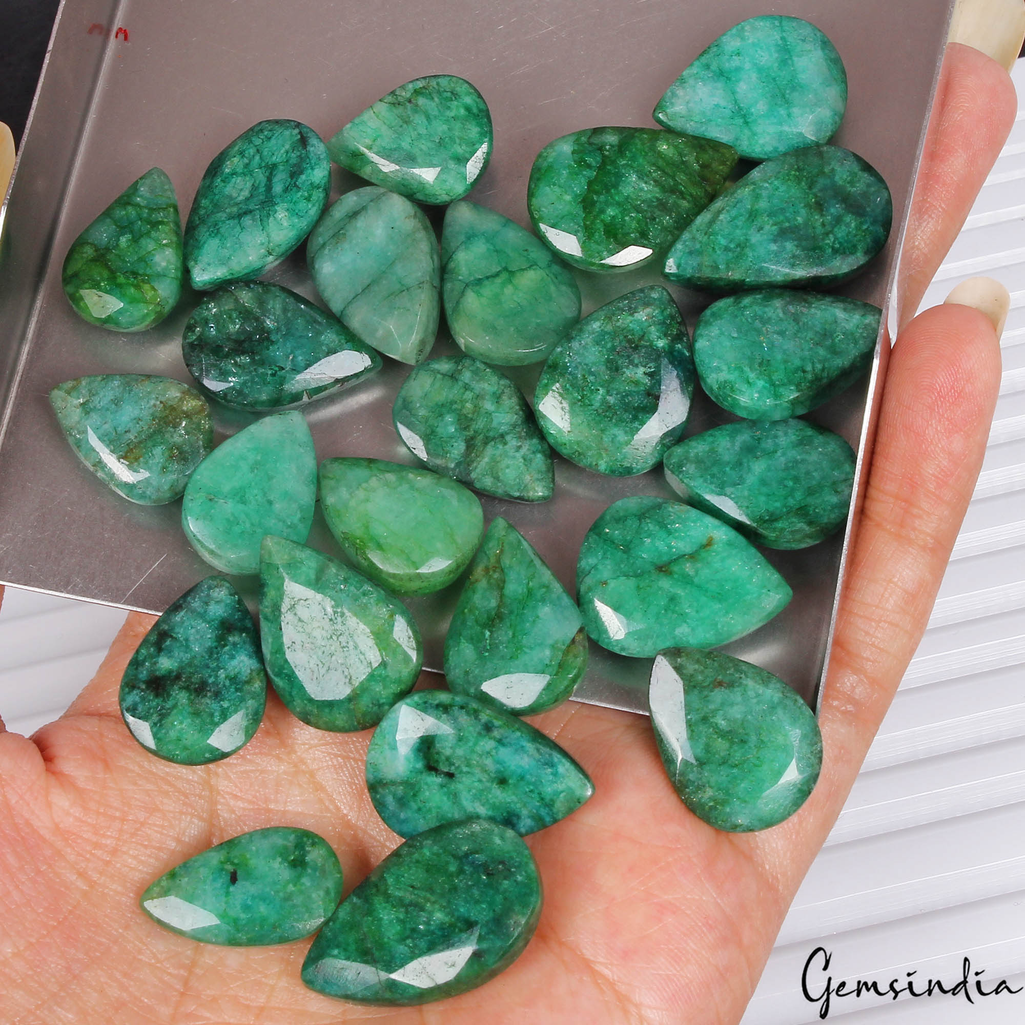 370 Cts/24 Pcs Natural Brazilian Green Emerald Pear Cut Loose Gems For Jewelry