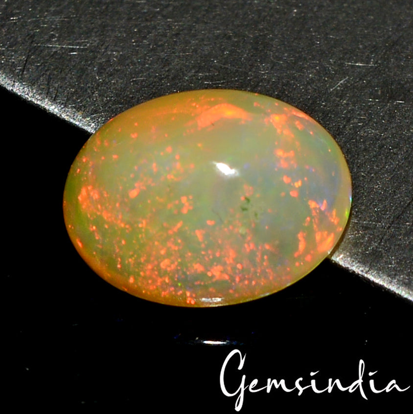 Ethiopian Opal Cabochon, Oval Cabochon, Untreated — 9x7x3mm, 1.10 Ct, Ethiopia