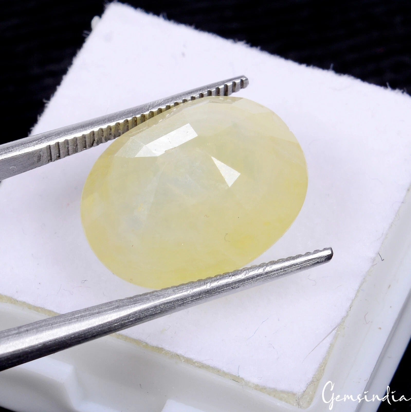 Yellow Sapphire Loose Gemstone, Untreated, Lemon Yellow — 14x12x6mm, 10.80 Ct, Sri Lanka