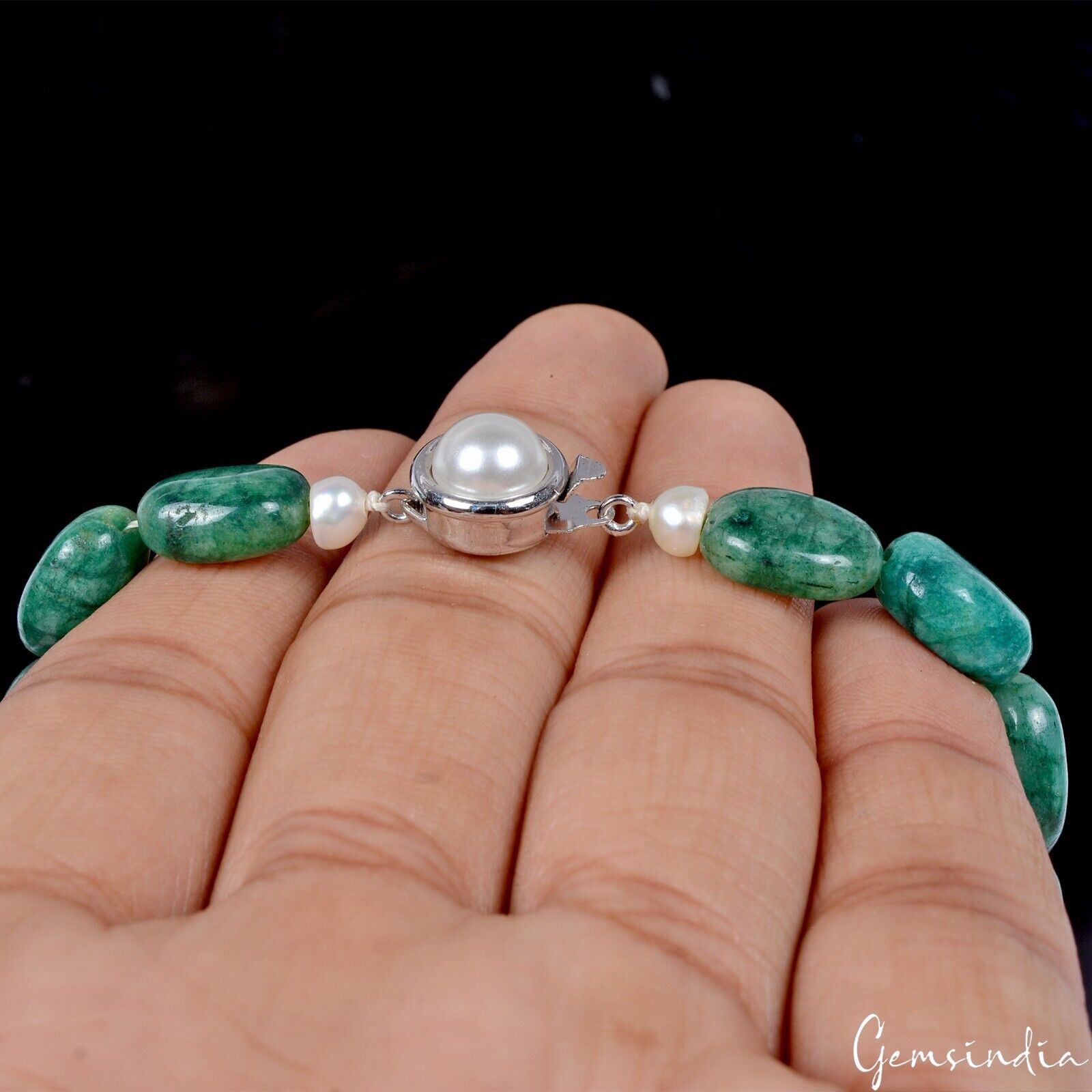 590 Ct Natural Emerald Freshwater Pearl Beaded Designer Necklace Set For Women