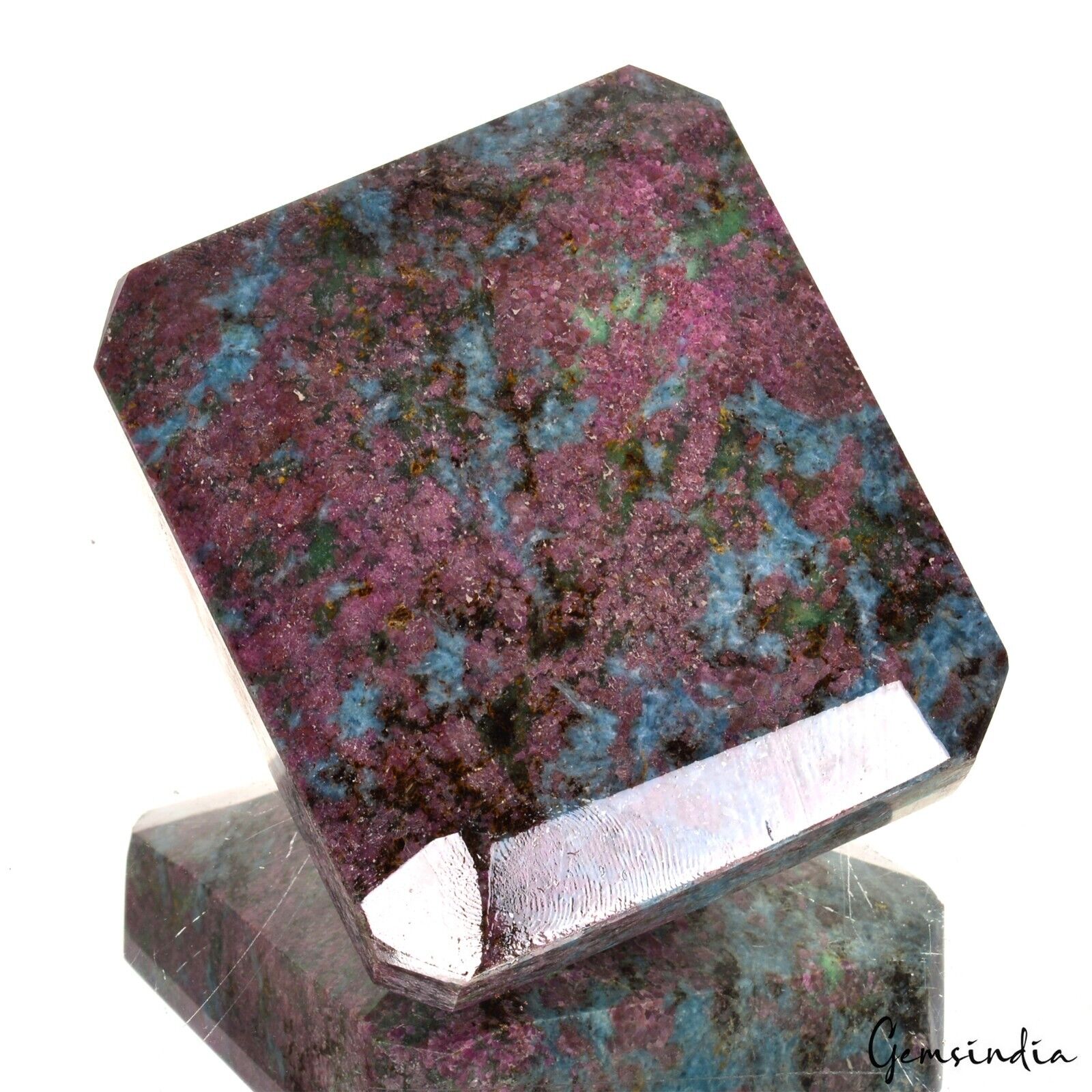 Ruby Kyanite Loose Gemstone, Untreated — 3.2x2.75x1.25 inch, 2400 Ct (0.48 Kg), Madagascar