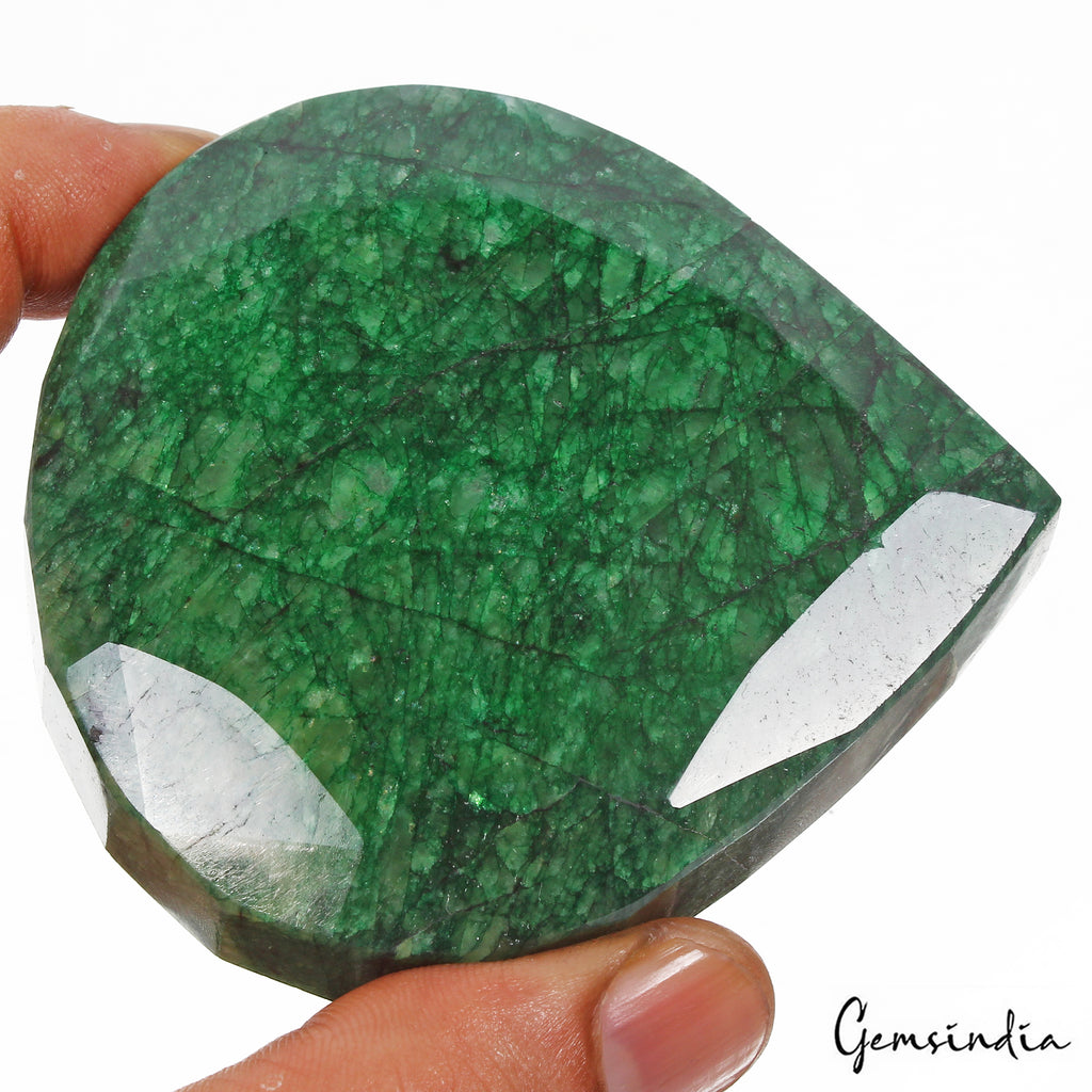 Emerald Loose Gemstone, Color Enhanced, Green — 77 x 71 x 27 mm, 1170 Ct, Brazil
