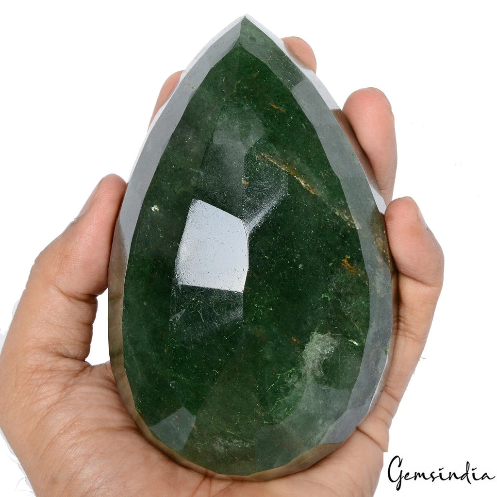 Strawberry Quartz Loose Gemstone, Green — 125x80x50mm, 3400 Ct, Madagascar